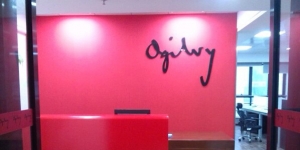 ������湫˾���ģ��������� ( )